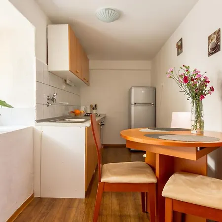 Bernard Old Town Apartment
