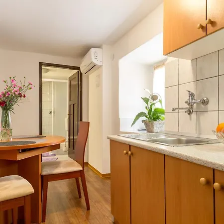 Apartment Bernard Old Town